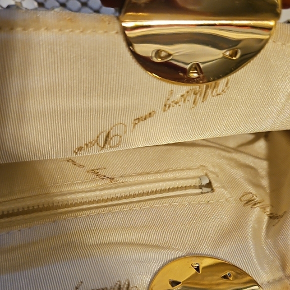 Chic Whiting And Davis Chainmail Purse - Picture 4 of 4